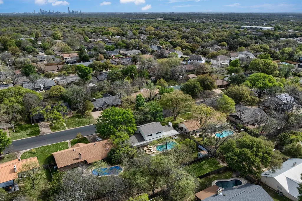2403 Comburg Castle Way Austin TX 78748