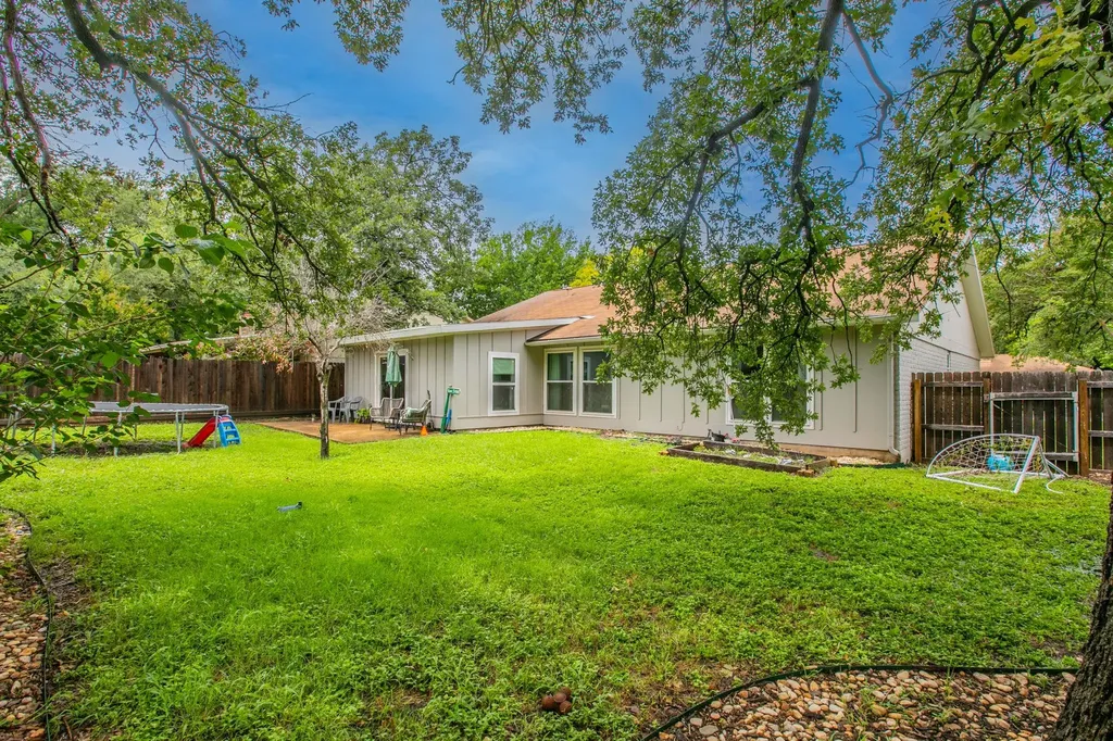 10243 Missel Thrush Drive Austin TX 78750