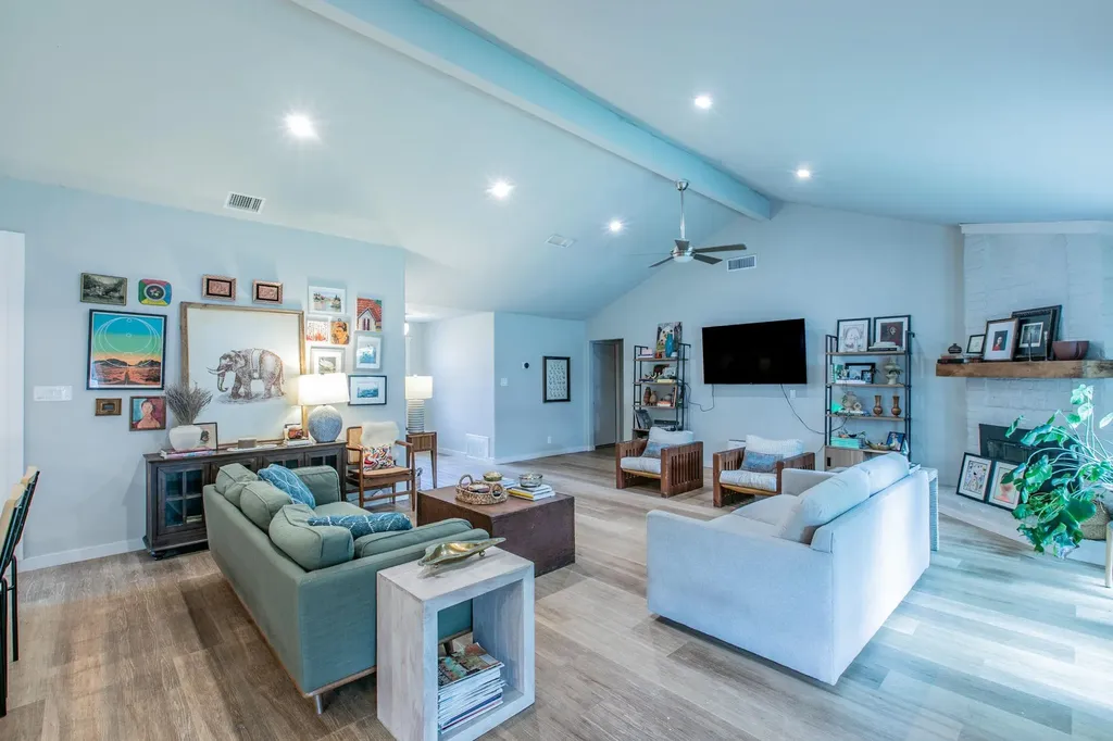 10243 Missel Thrush Drive Austin TX 78750