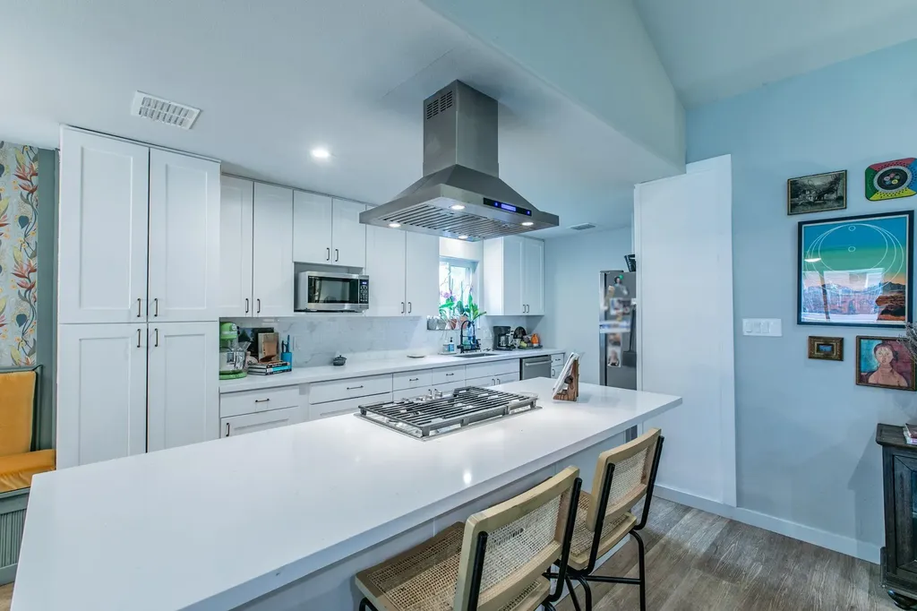 10243 Missel Thrush Drive Austin TX 78750