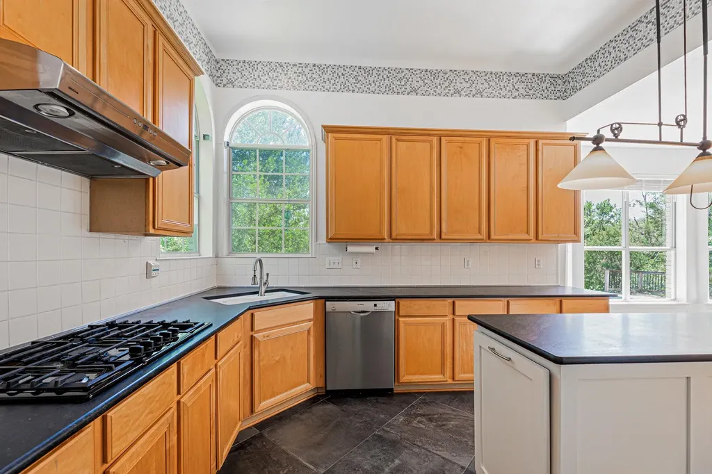 304 River Down Road Georgetown TX 78628