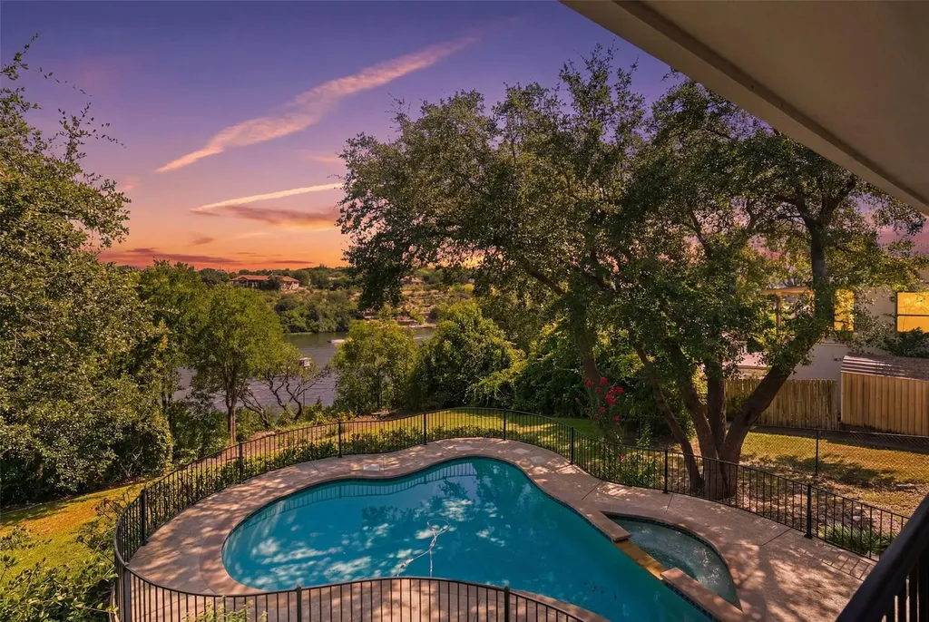 420 Los Escondidos Marble Falls TX 78654
