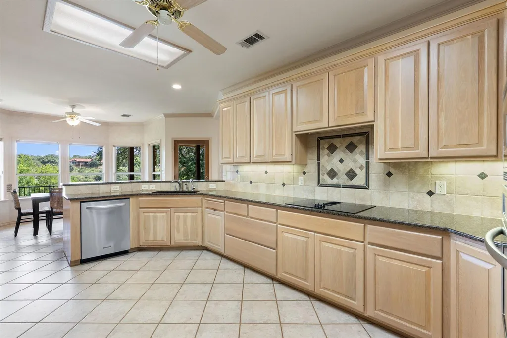 420 Los Escondidos Marble Falls TX 78654