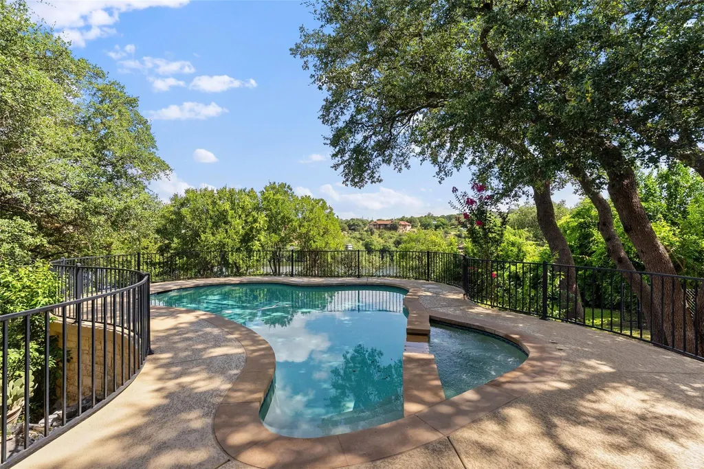 420 Los Escondidos Marble Falls TX 78654
