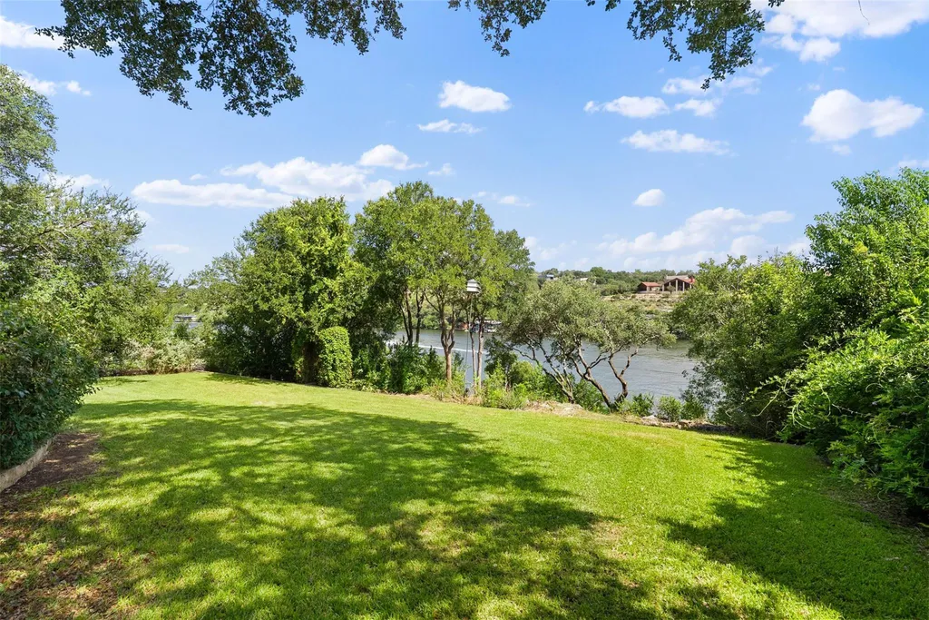 420 Los Escondidos Marble Falls TX 78654