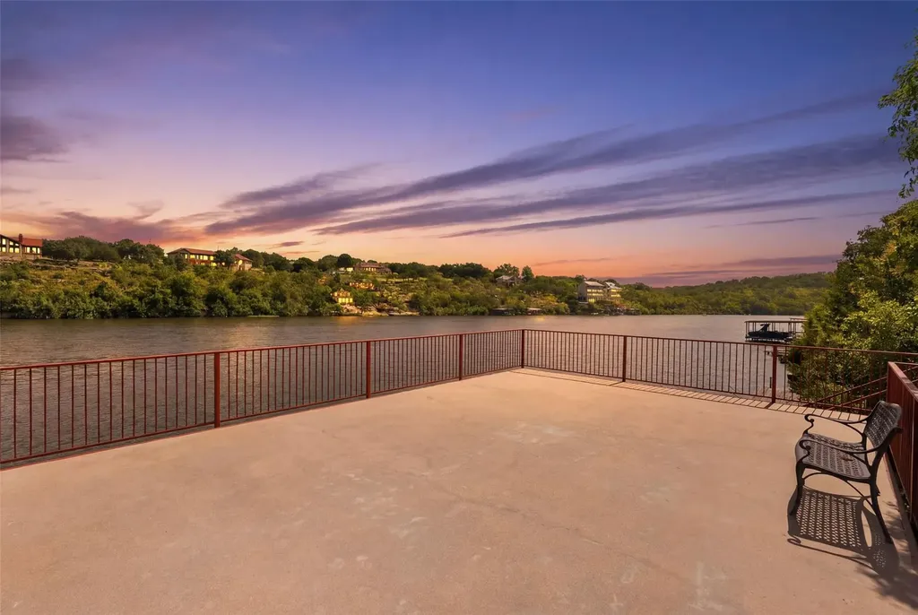 420 Los Escondidos Marble Falls TX 78654