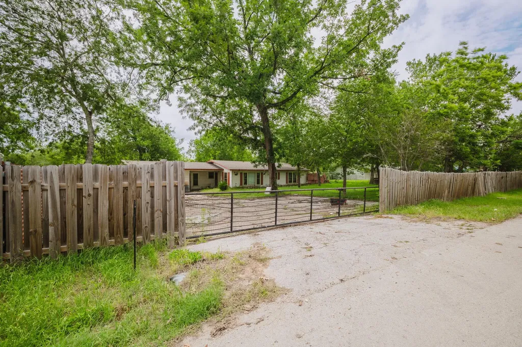 6803 Viewing Place Austin TX 78719