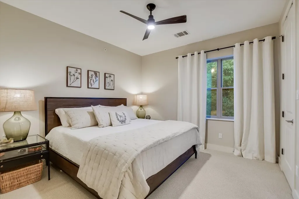 2207 Pasadena Drive Austin TX 78757
