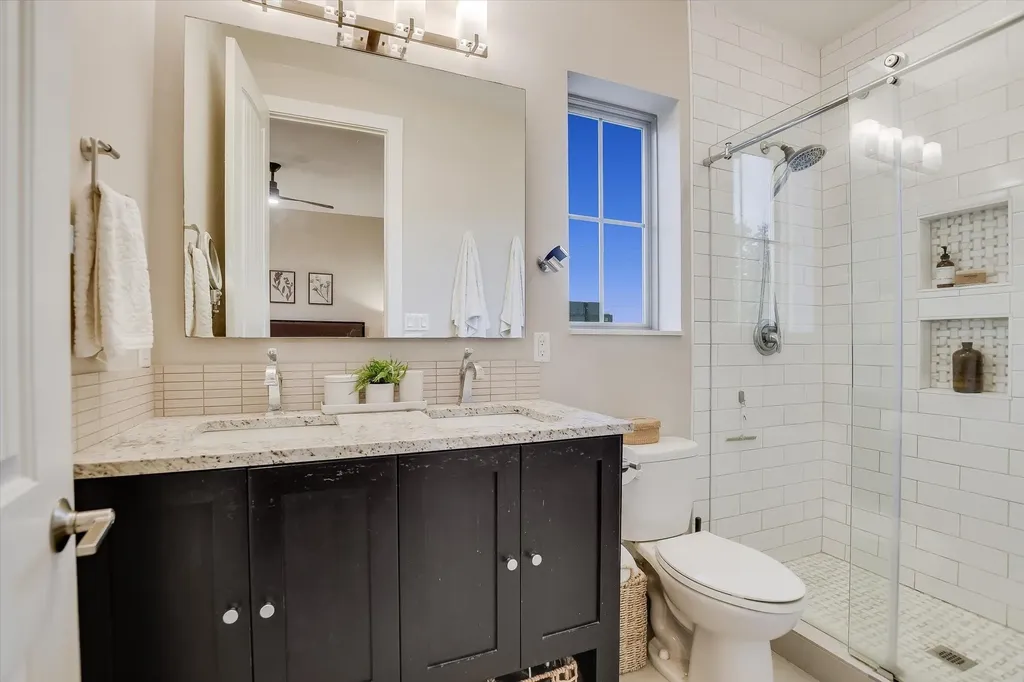 2207 Pasadena Drive Austin TX 78757