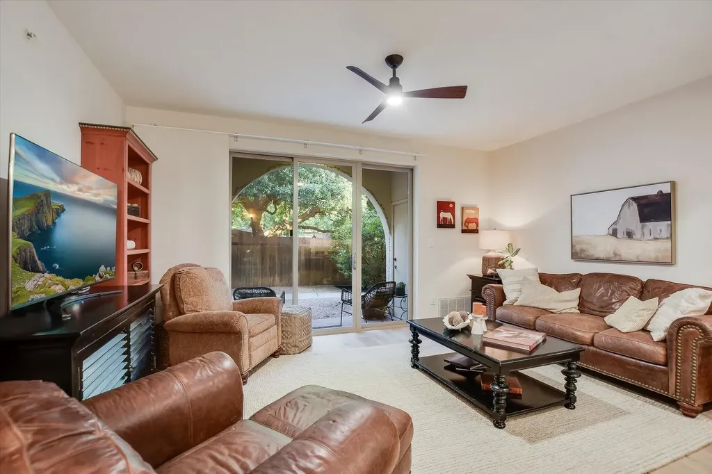 2207 Pasadena Drive Austin TX 78757