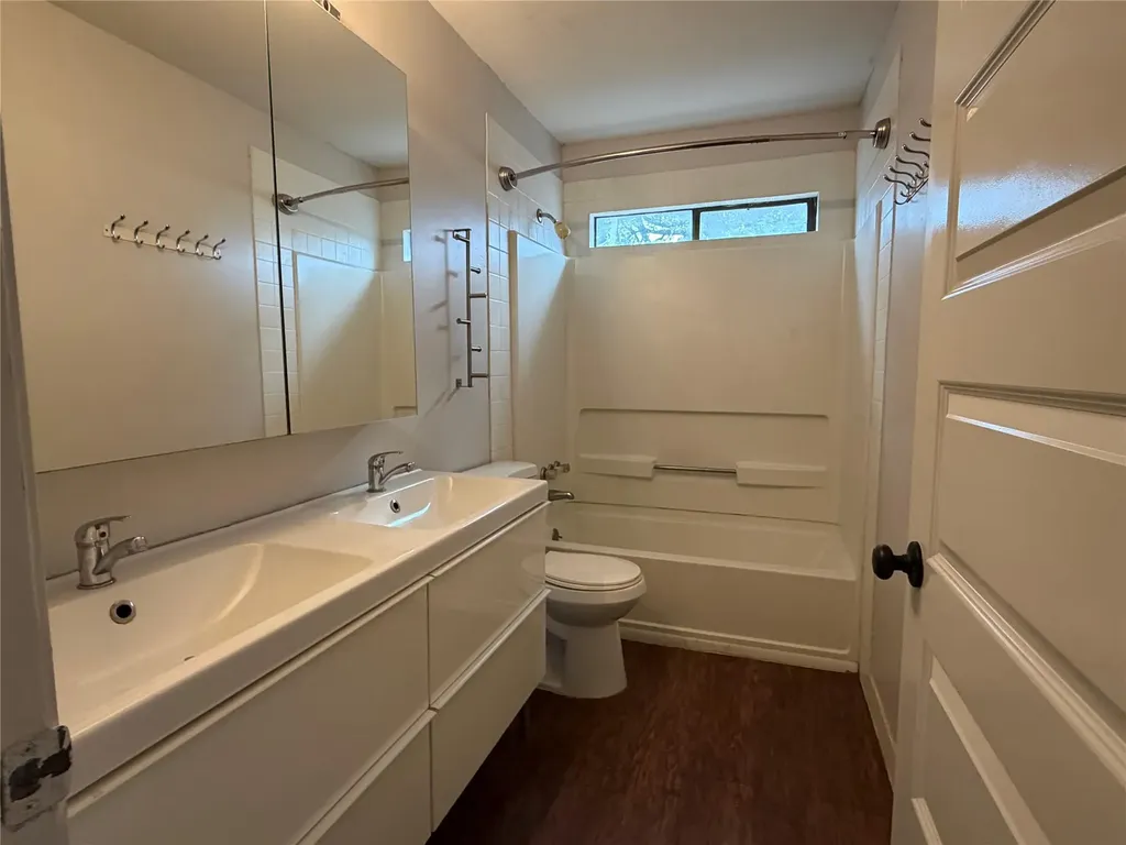 7404 Bethune Avenue Austin TX 78752