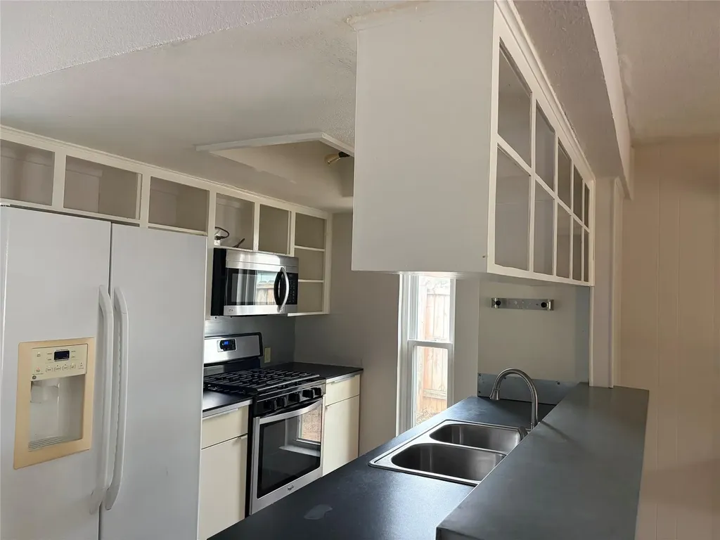 7404 Bethune Avenue Austin TX 78752