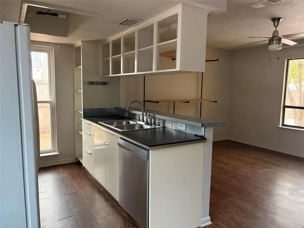 7404 Bethune Avenue Austin TX 78752