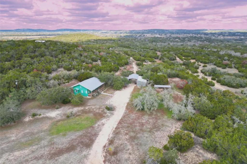 1401 Pursley Road Dripping Springs TX 78620