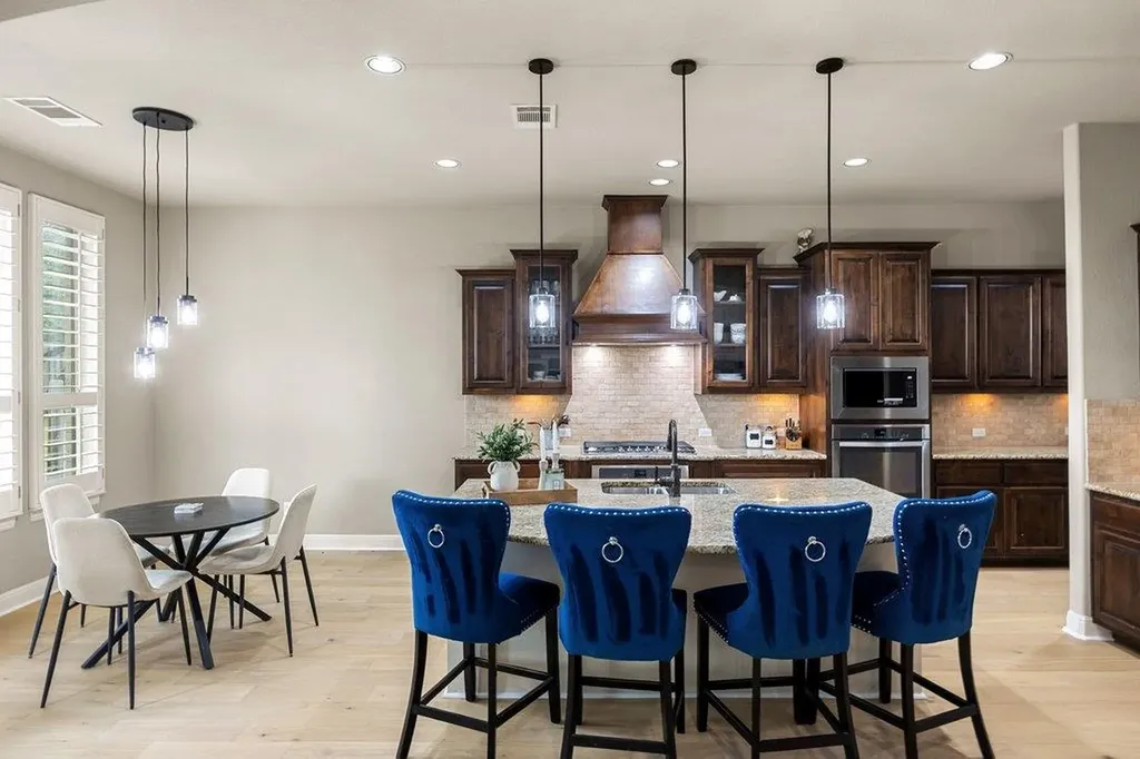 16405 Leopold Trail Austin TX 78738