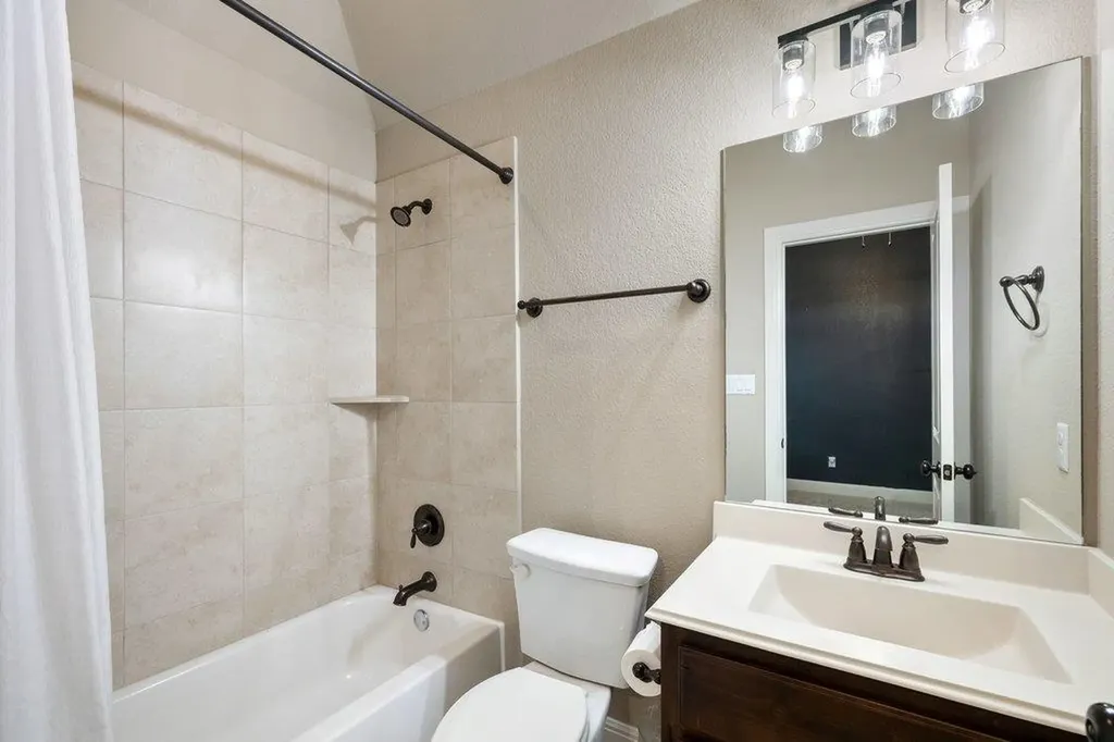 16405 Leopold Trail Austin TX 78738