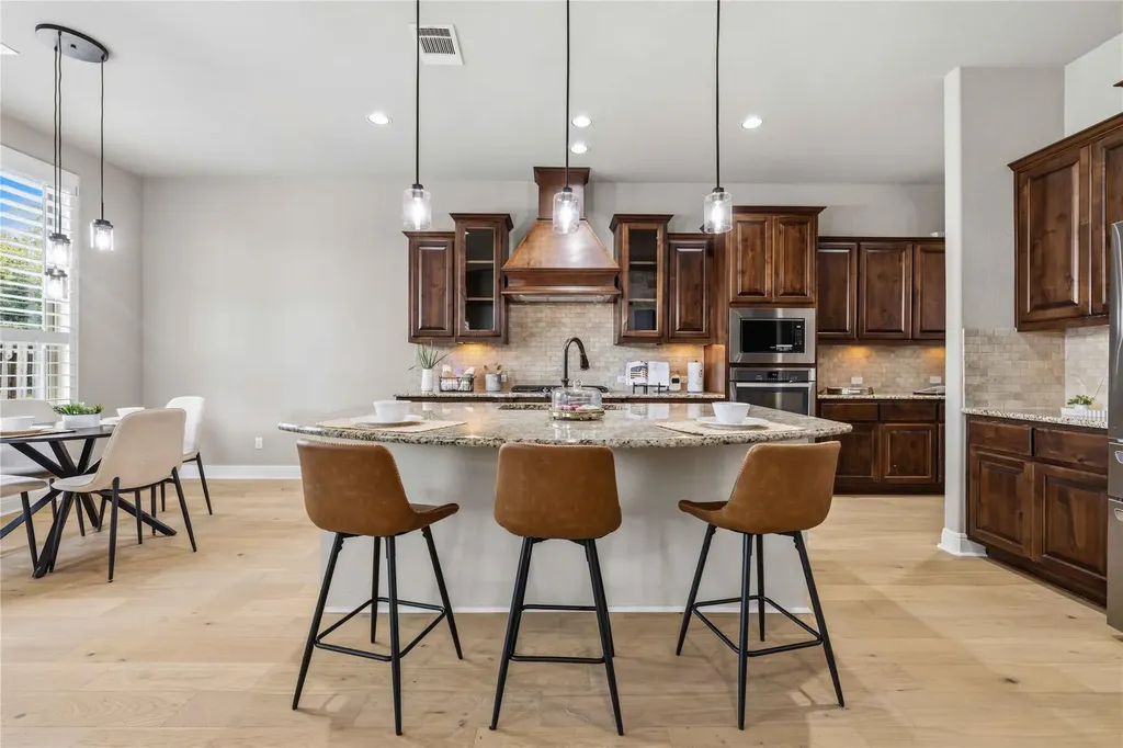 16405 Leopold Trail Austin TX 78738