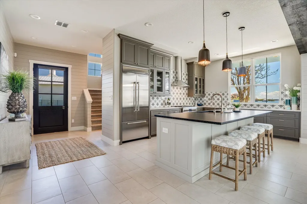 701 Woodland Hills Granite Shoals TX 78654