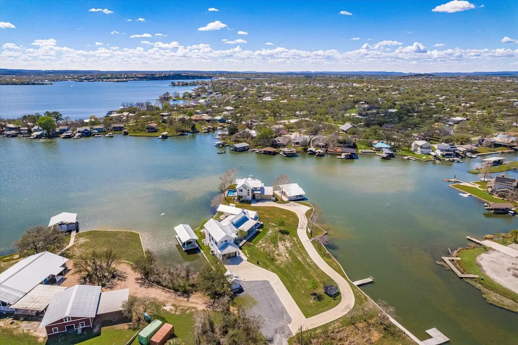 701 Woodland Hills Granite Shoals TX 78654