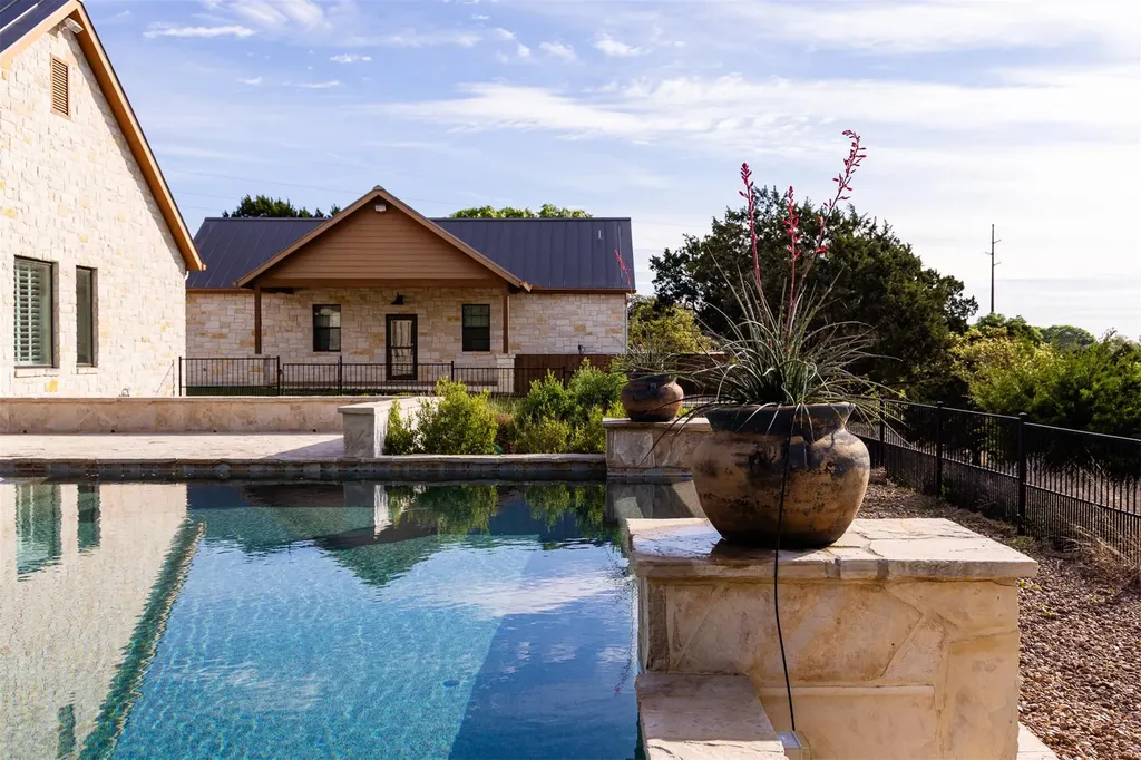 357 Cypress Estates Parkway Ingram TX 78025