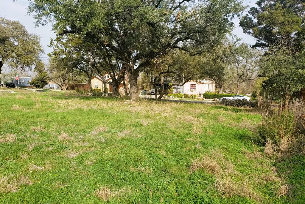 1906 Crazyhorse Pass Austin TX 78734