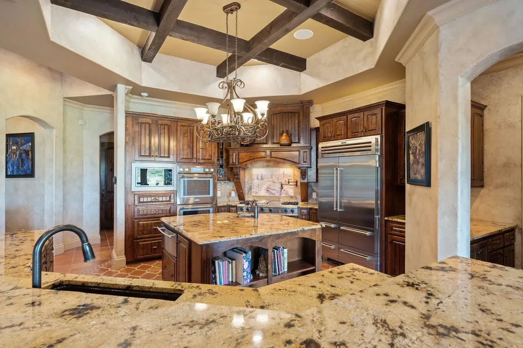481 Chimney Cove Drive Marble Falls TX 78654