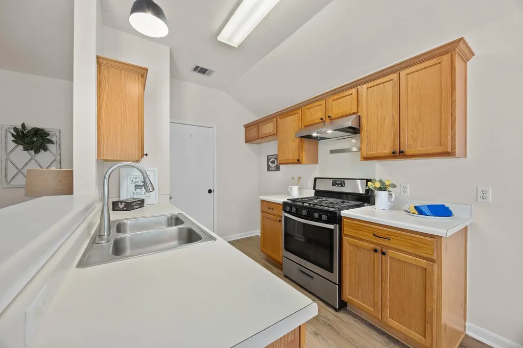 803 Sparkling Brook Lane Leander TX 78641