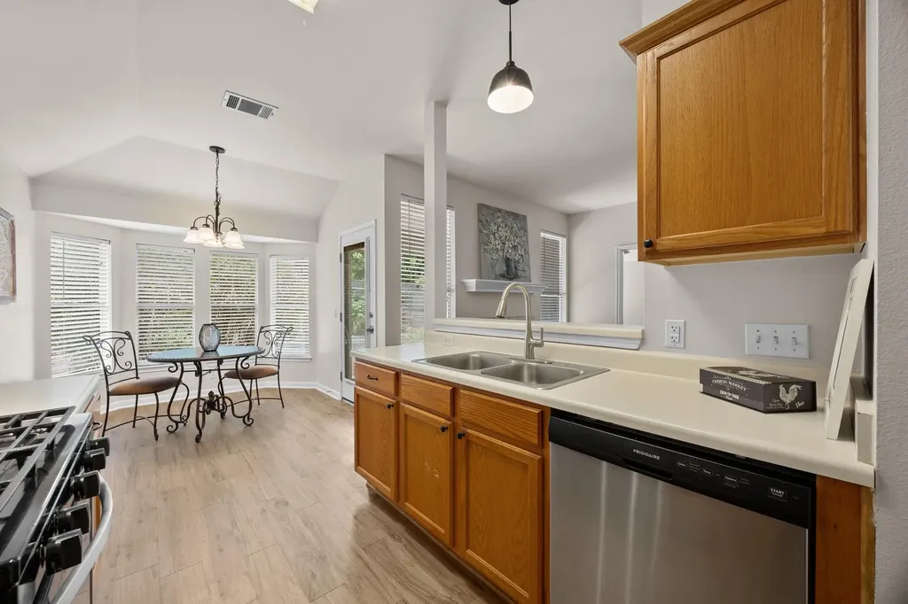 803 Sparkling Brook Lane Leander TX 78641