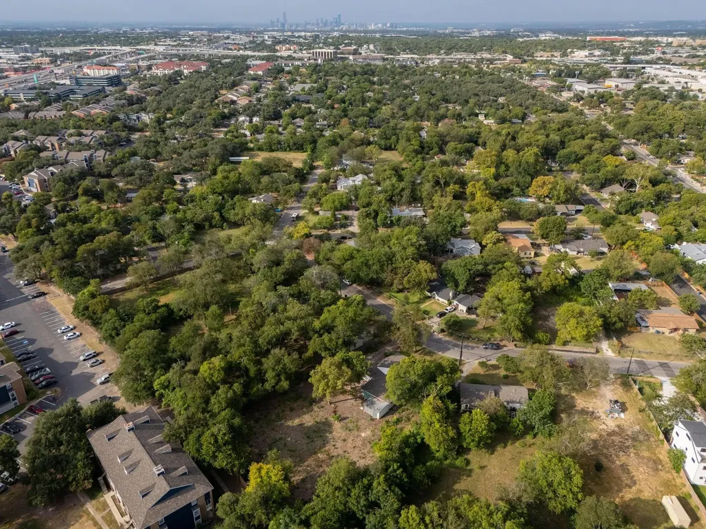 300 Pecan Drive Austin TX 78753