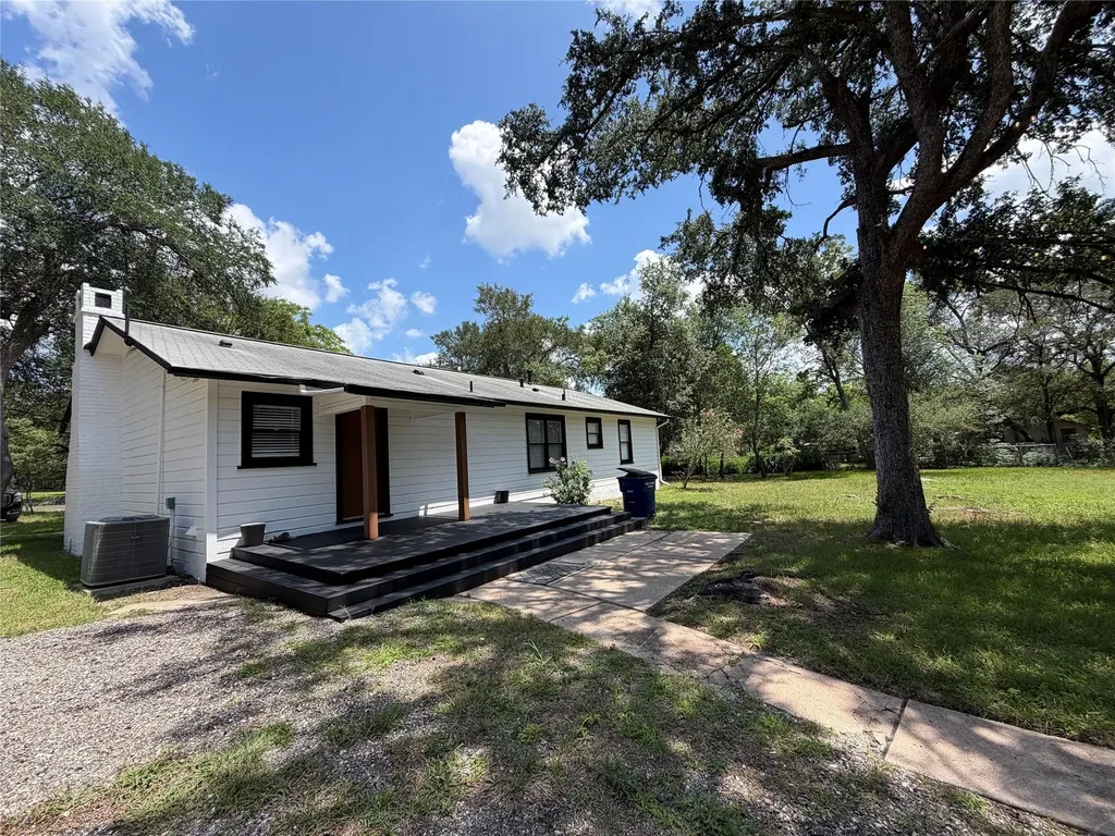 8904 Chisholm Lane Austin TX 78748