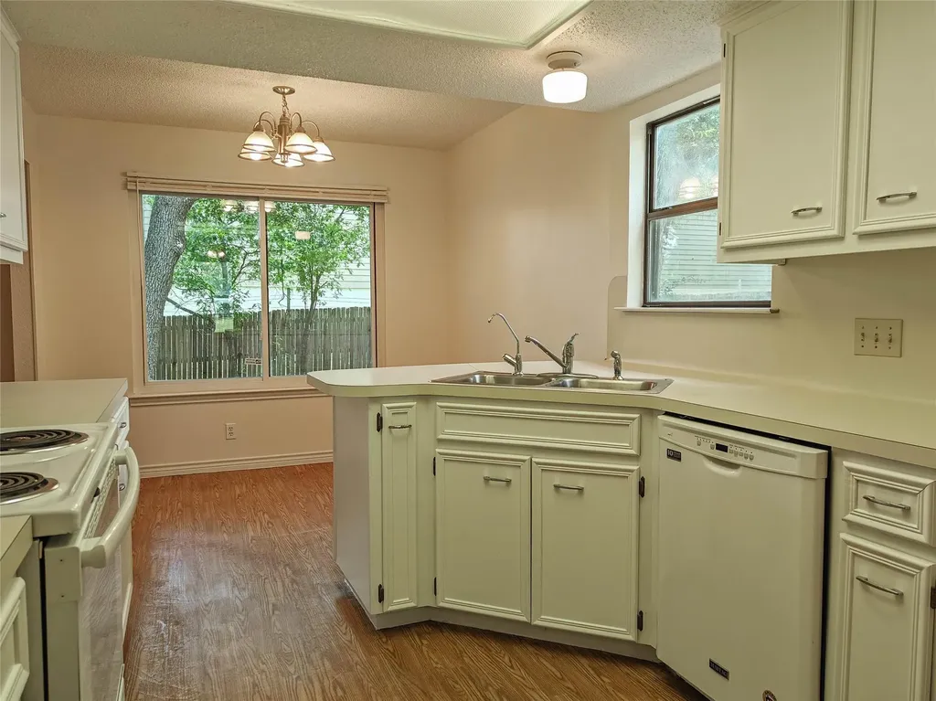 306 Lakeway Drive Georgetown TX 78628