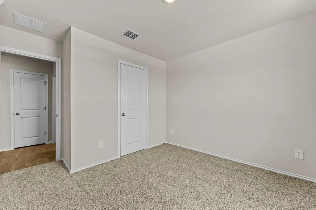 2203 Loganberry Lane Luling TX 78648
