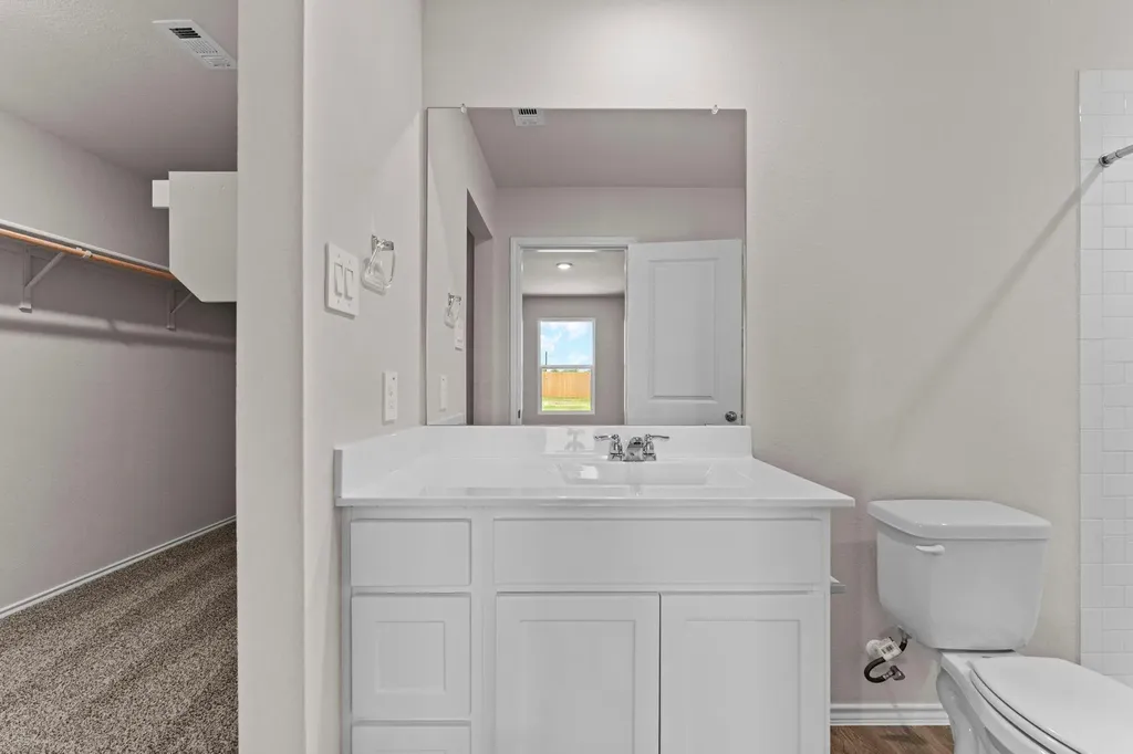 2203 Loganberry Lane Luling TX 78648