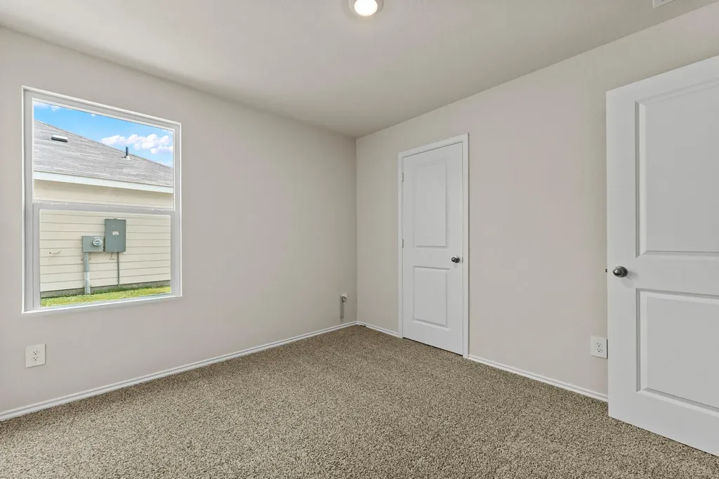 2203 Loganberry Lane Luling TX 78648
