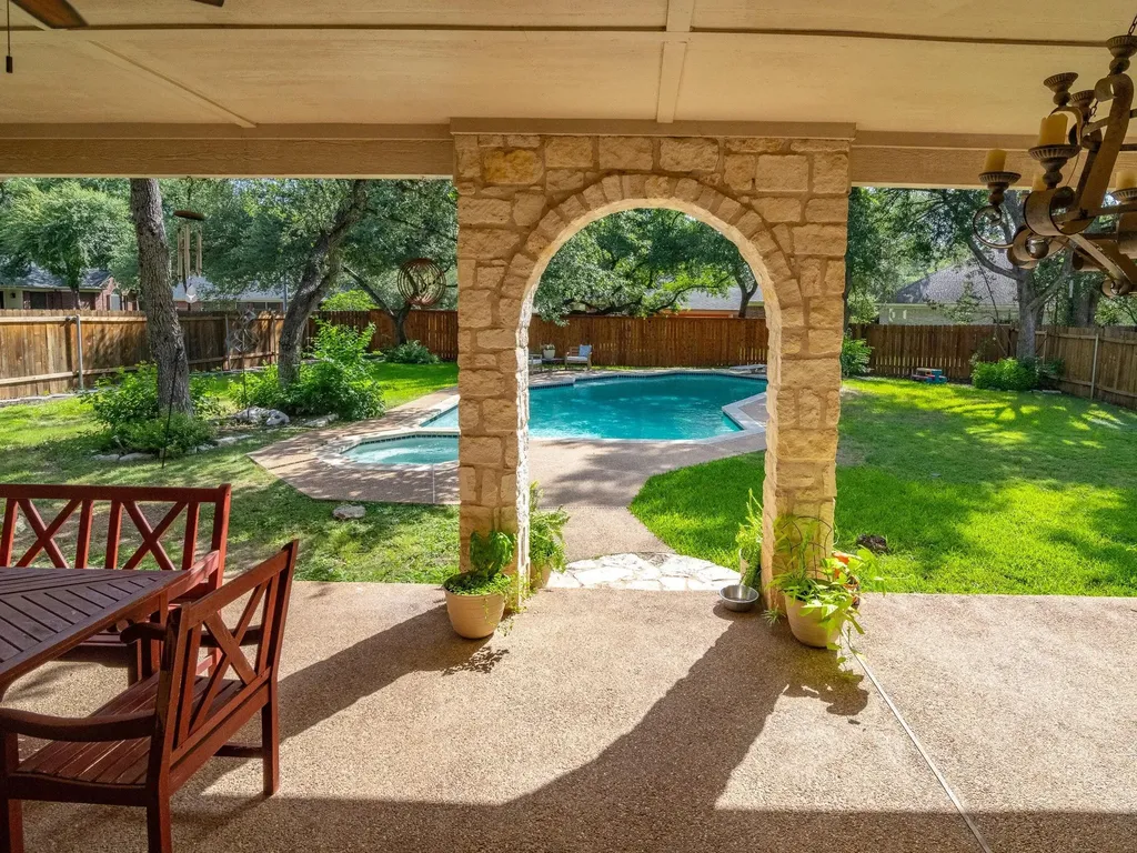 8501 Fulbright Lane Austin TX 78749