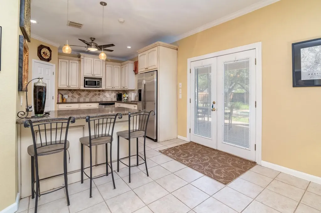 8501 Fulbright Lane Austin TX 78749