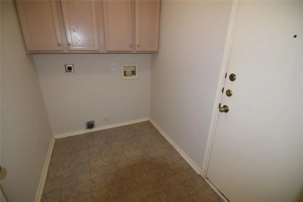 11420 Midbury Court Austin TX 78748