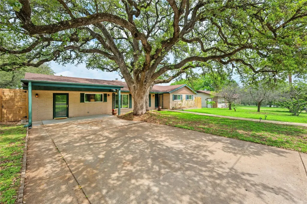 910 Berrywood Drive Austin TX 78753