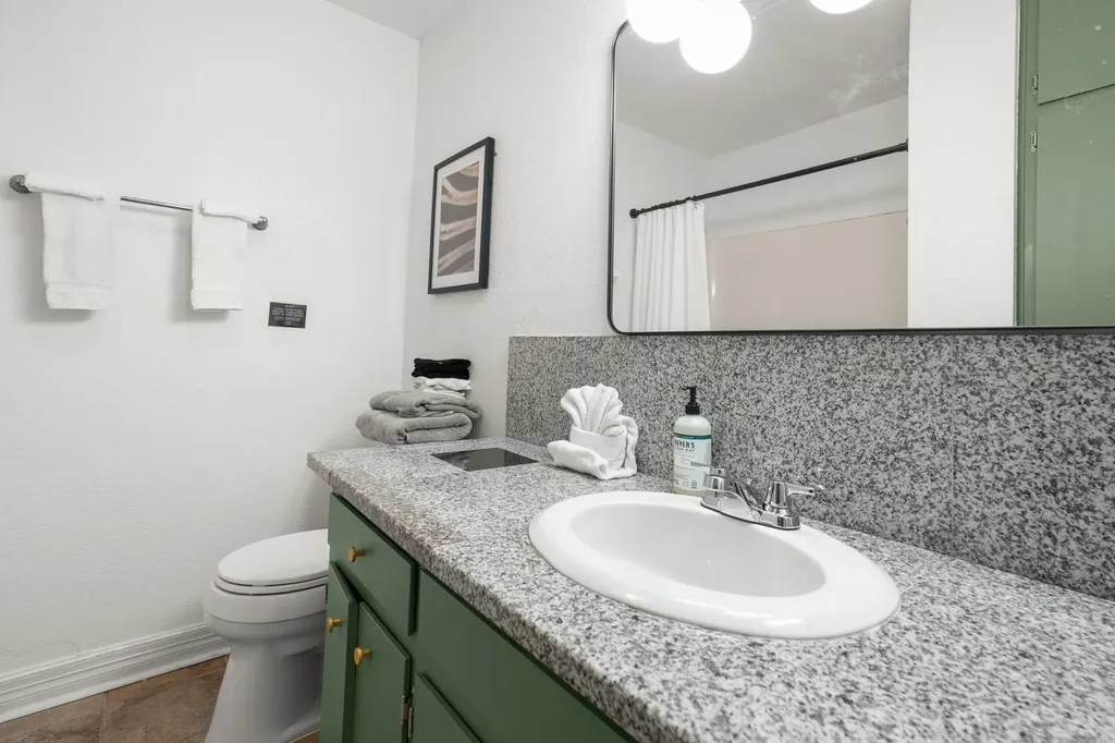 3306 Hyclimb Circle Austin TX 78723