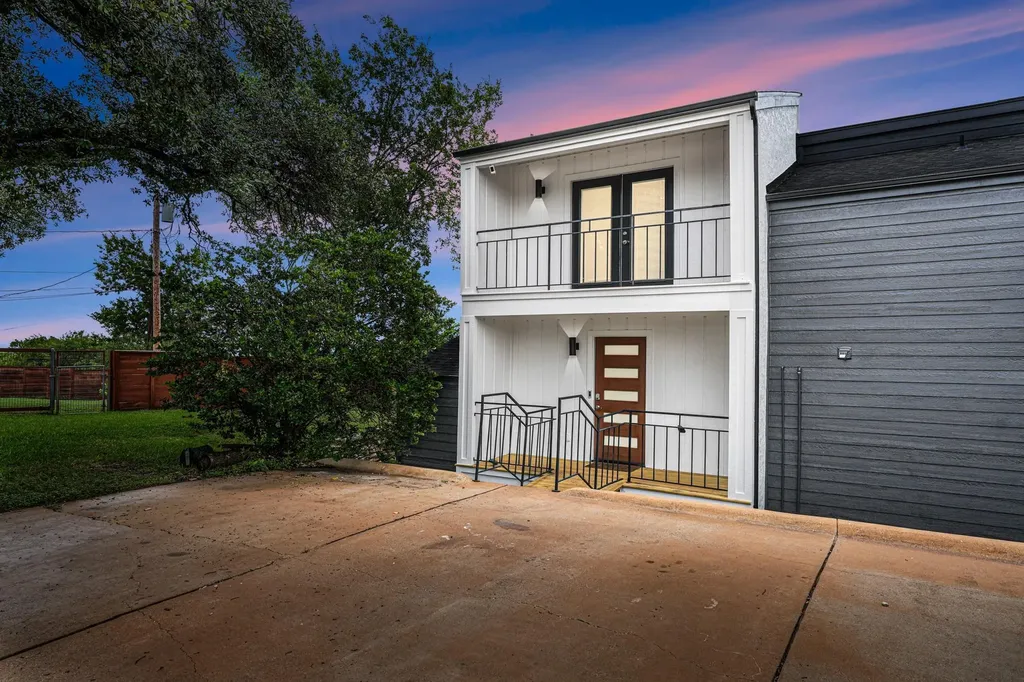 3306 Hyclimb Circle Austin TX 78723