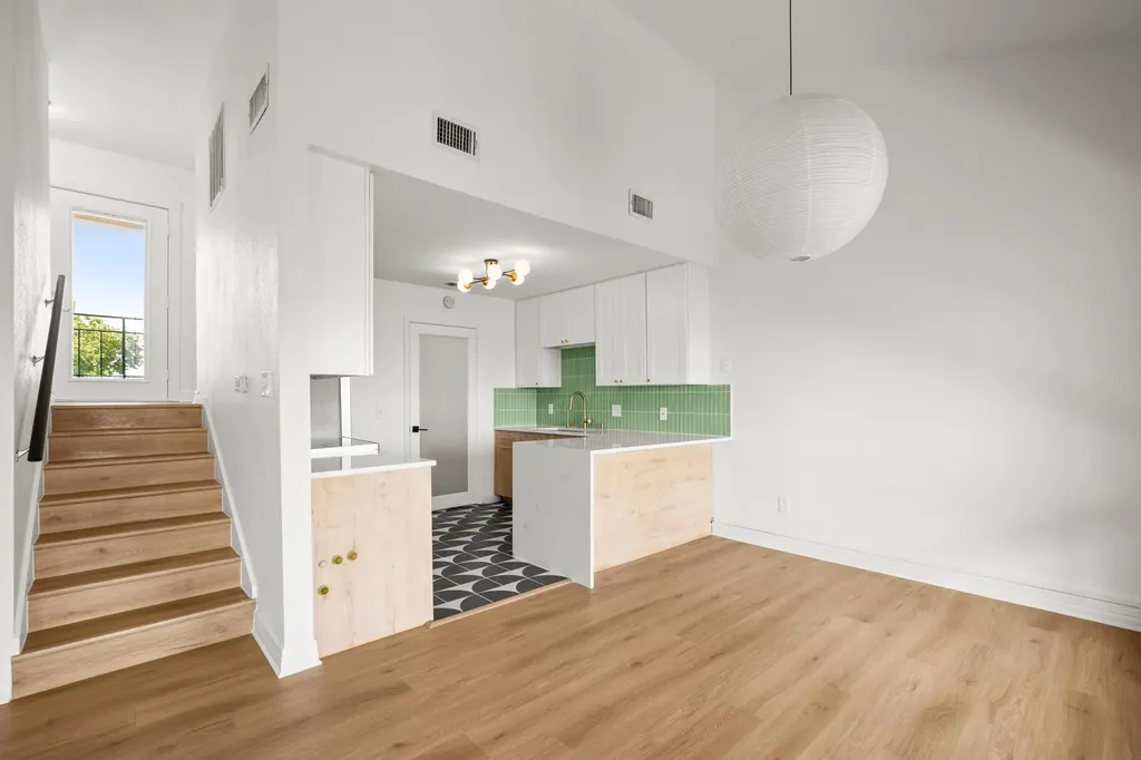 3306 Hyclimb Circle Austin TX 78723