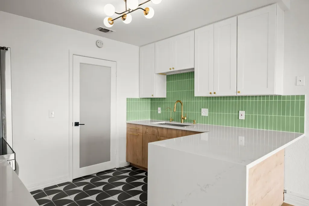 3306 Hyclimb Circle Austin TX 78723