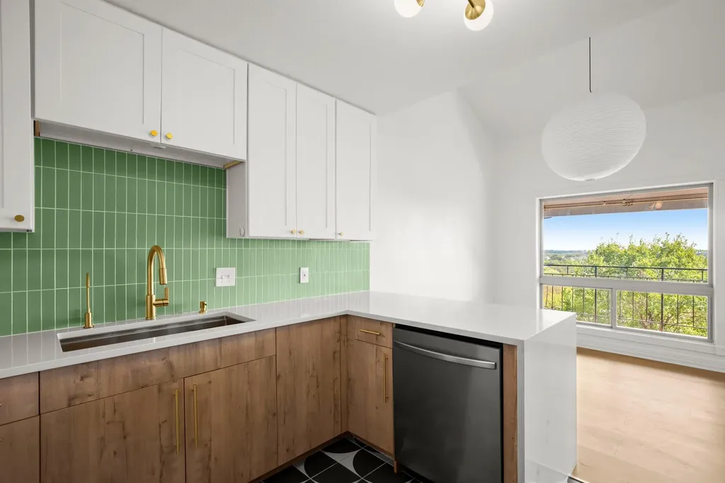 3306 Hyclimb Circle Austin TX 78723