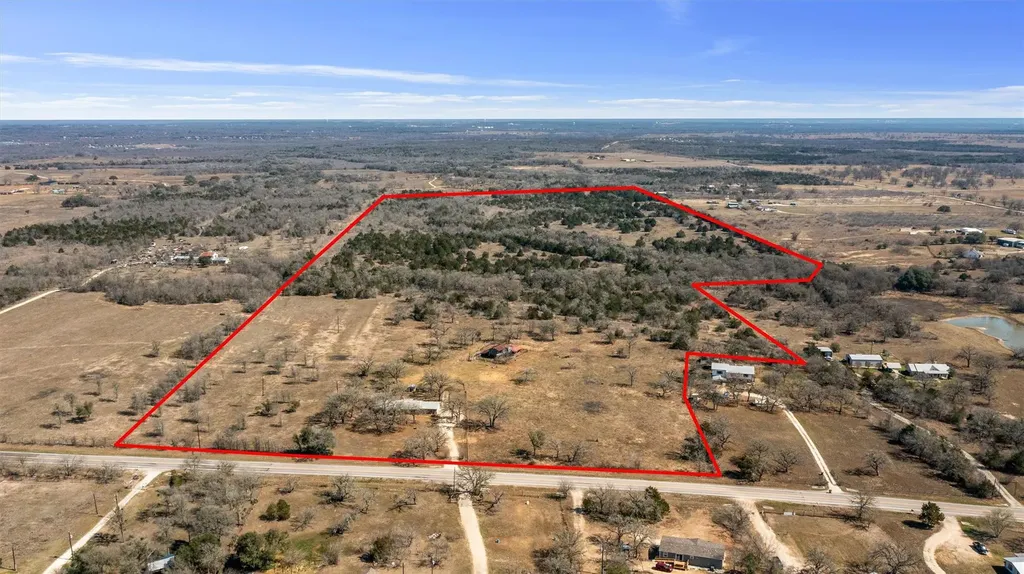 5066 Fm 535 Cedar Creek TX 78612
