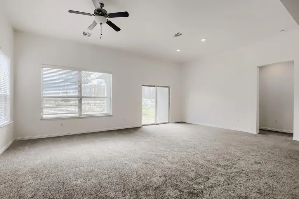 5816 Monmarte Cove Austin TX 78744