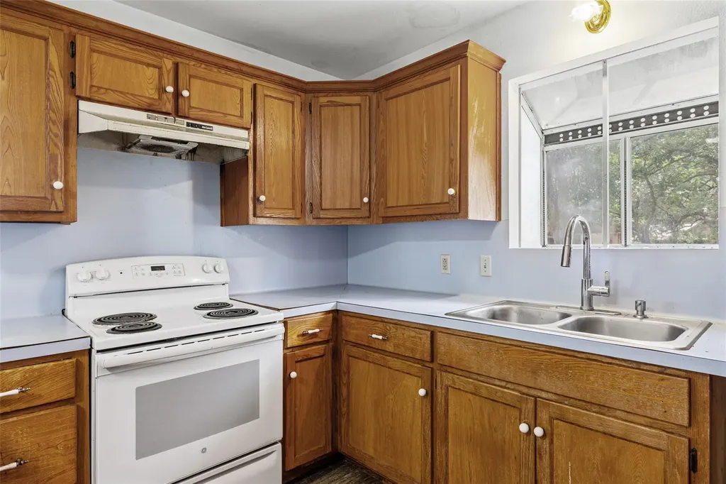 6843 S Lakewood Drive Georgetown TX 78633