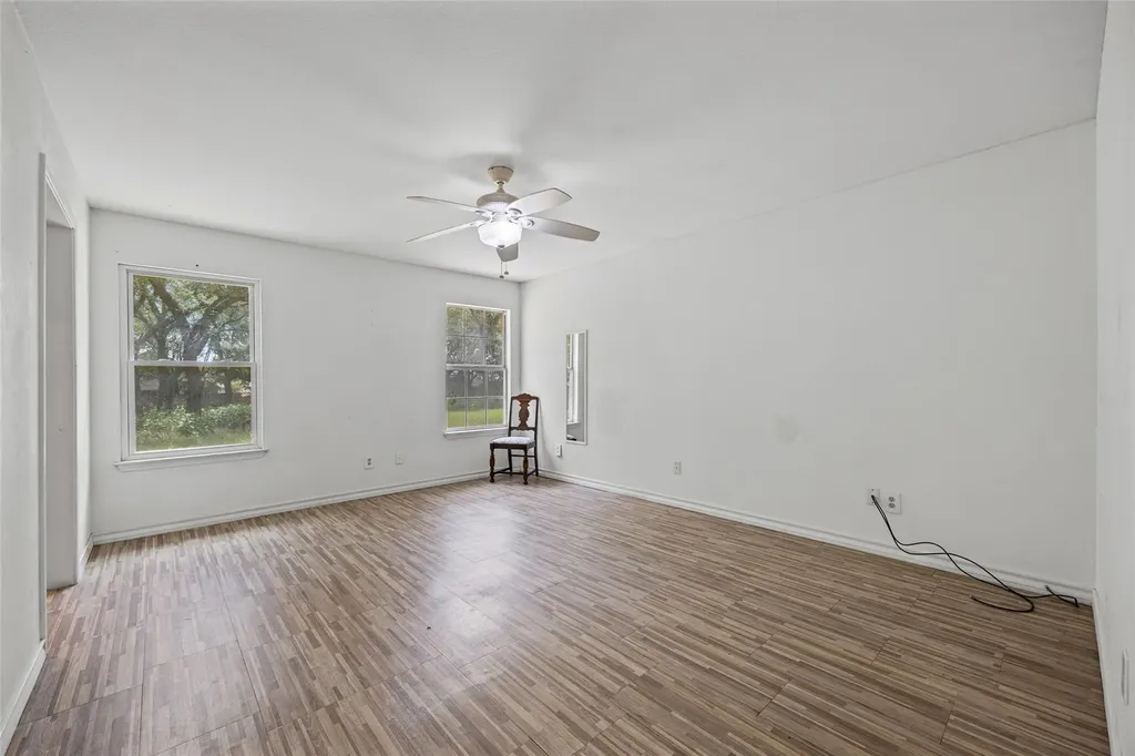 6843 S Lakewood Drive Georgetown TX 78633