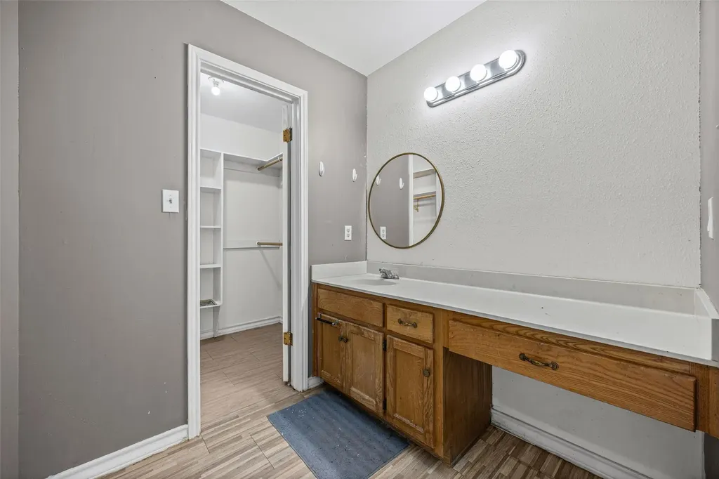 6843 S Lakewood Drive Georgetown TX 78633