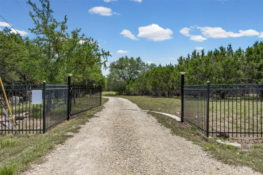 6843 S Lakewood Drive Georgetown TX 78633