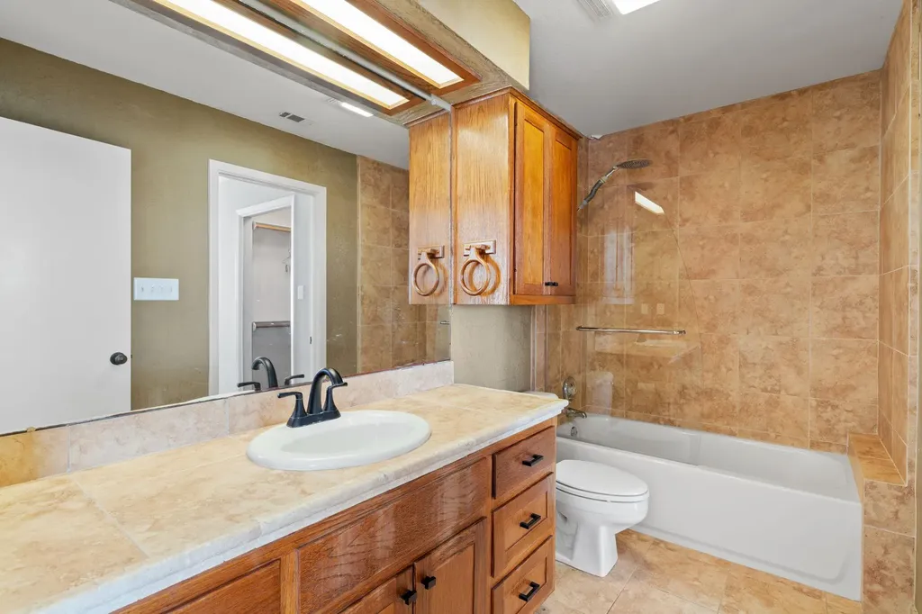 3405 Bee Creek Road Spicewood TX 78669